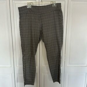New York and Company ankle length pant
